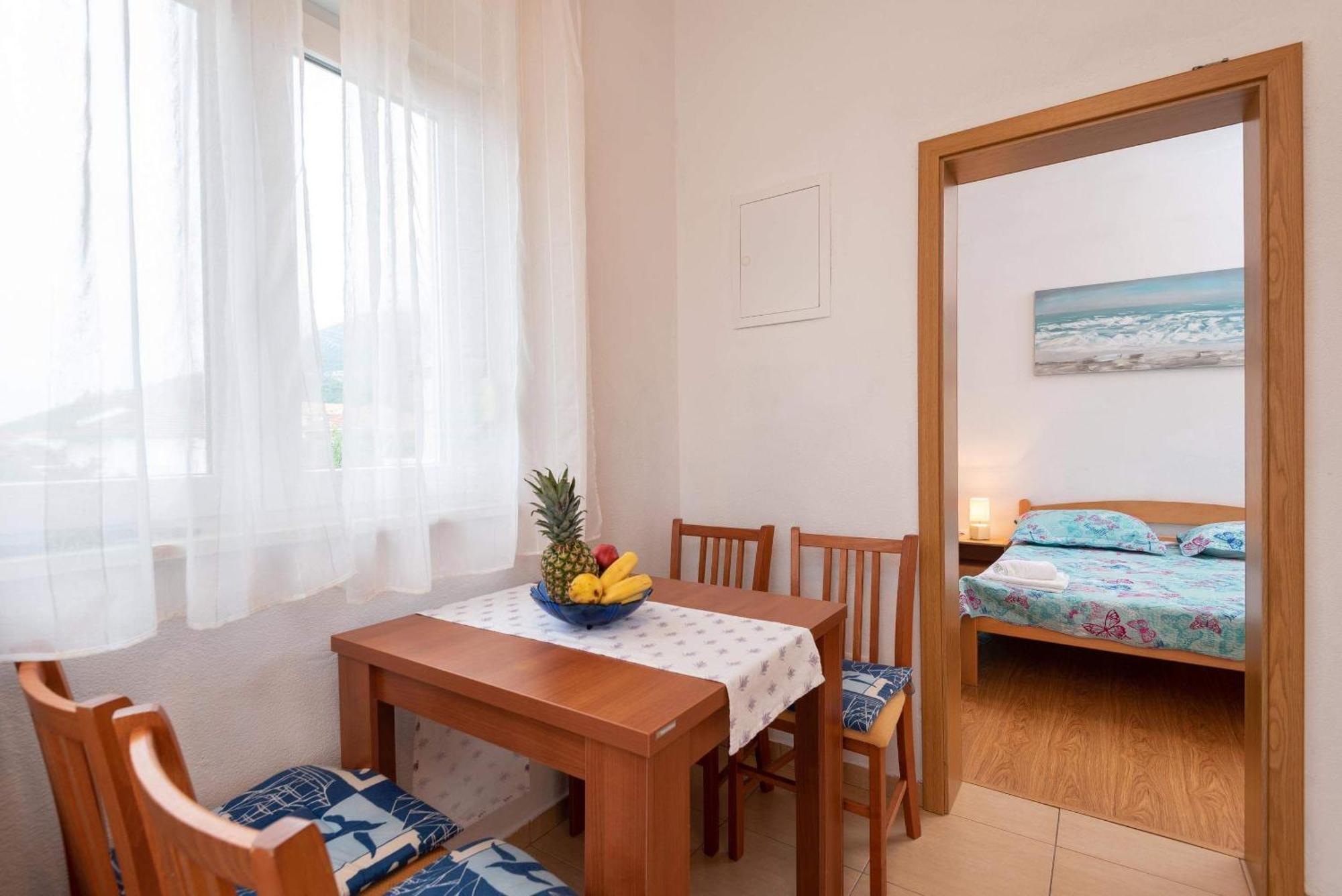 Apartment Milla Orebić Pokoj fotografie